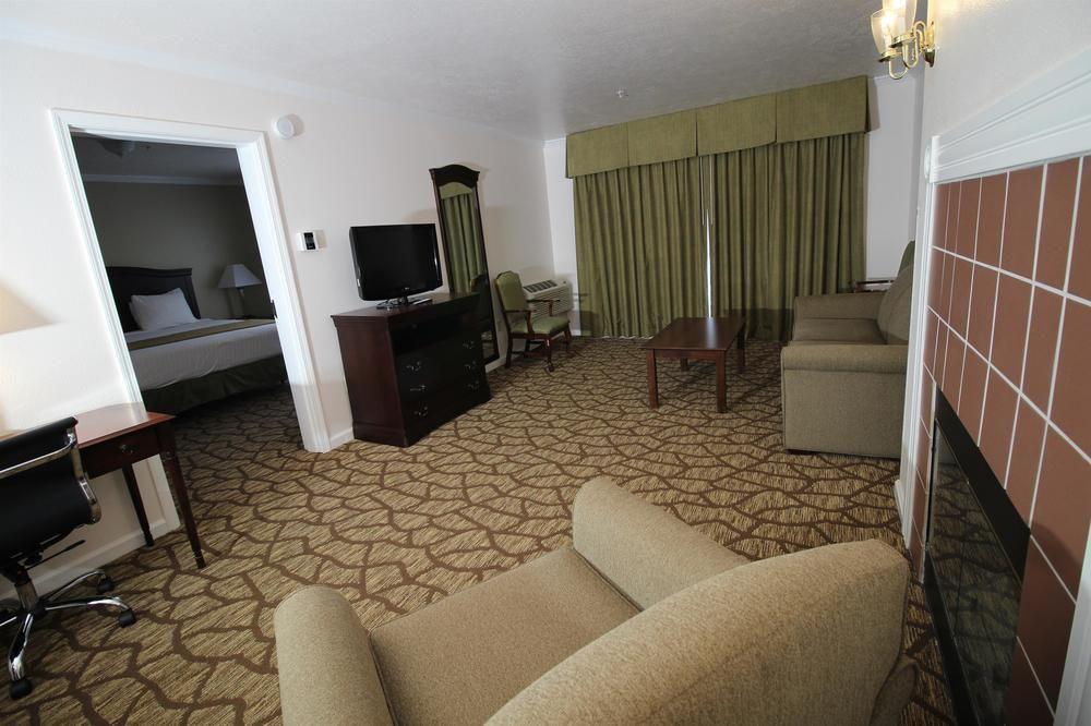 Western Monterey 3* Salinas