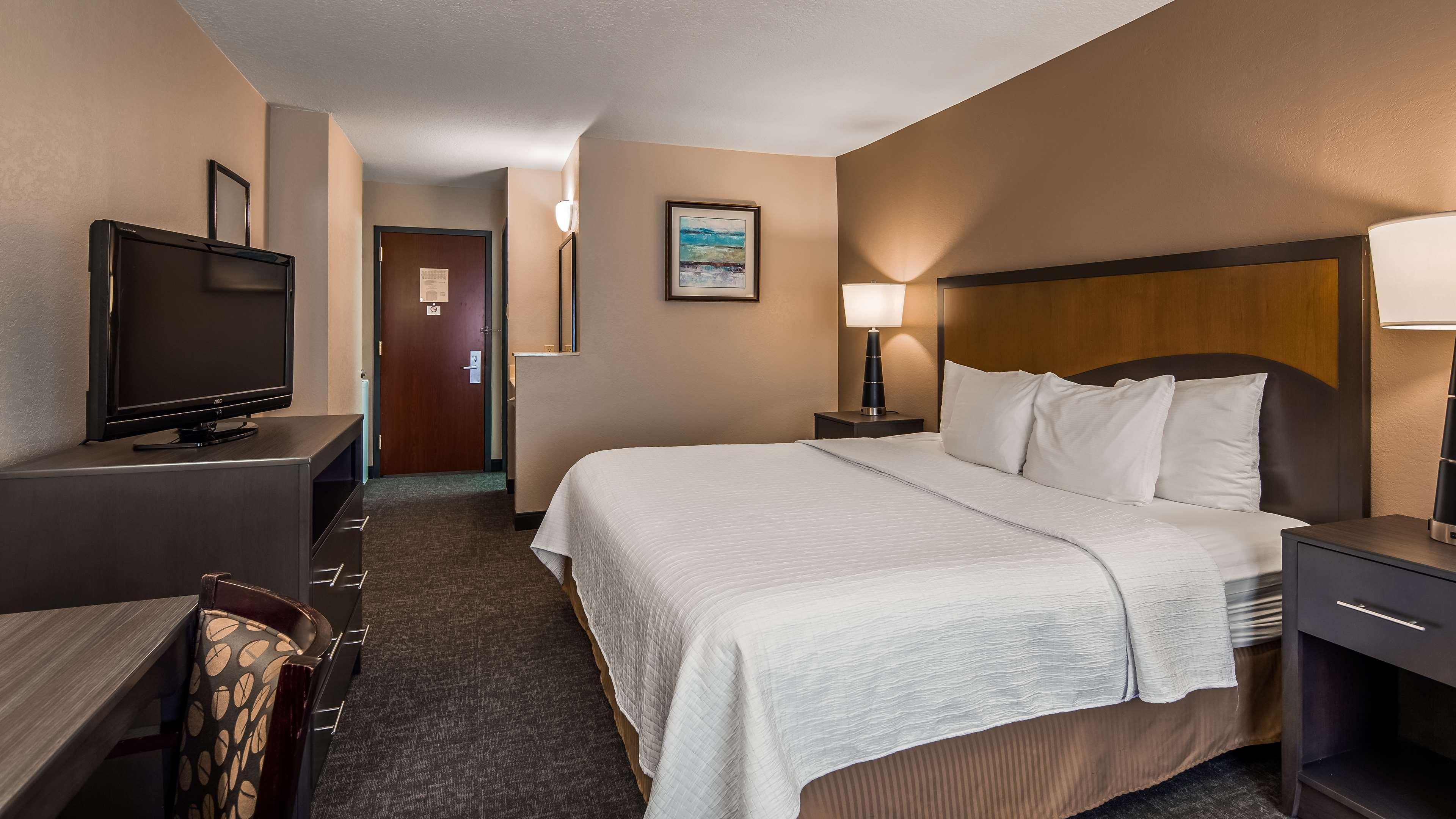 Western Monterey Hotel Salinas