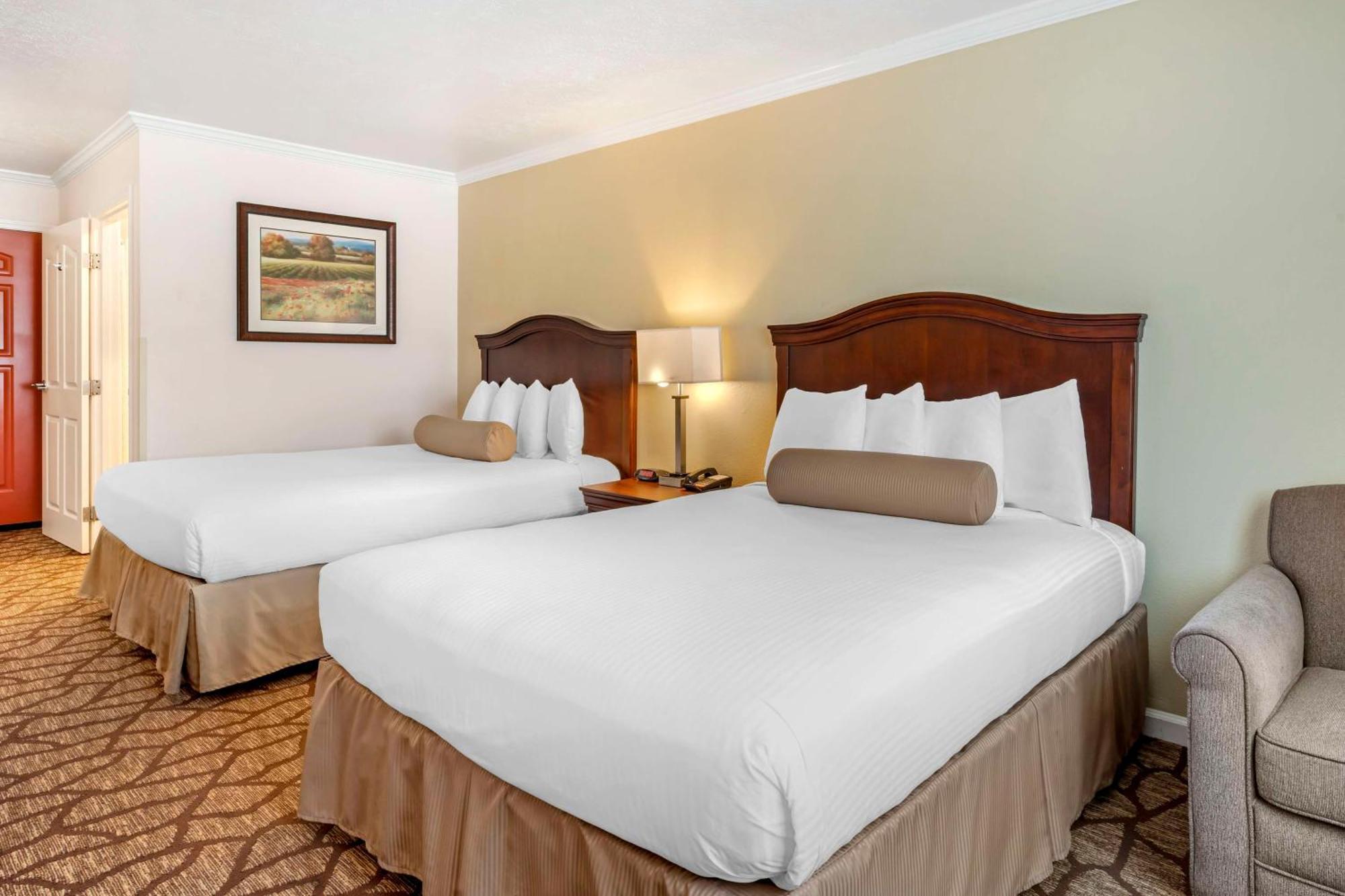Western Monterey Hotel 3*