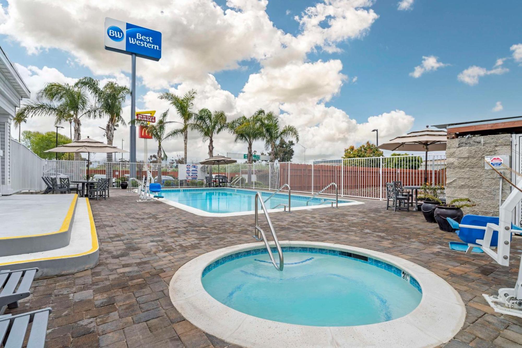 Best Western Monterey Hotel 3*